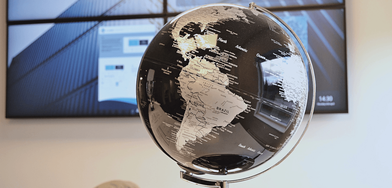 fms-sweden-pictures-at-the-office- globe